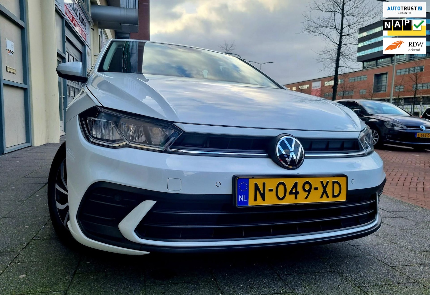 Volkswagen Polo - 1.0 TSI Life 5drs Navi Airco ElecPakket Nw Mod - AutoWereld.nl