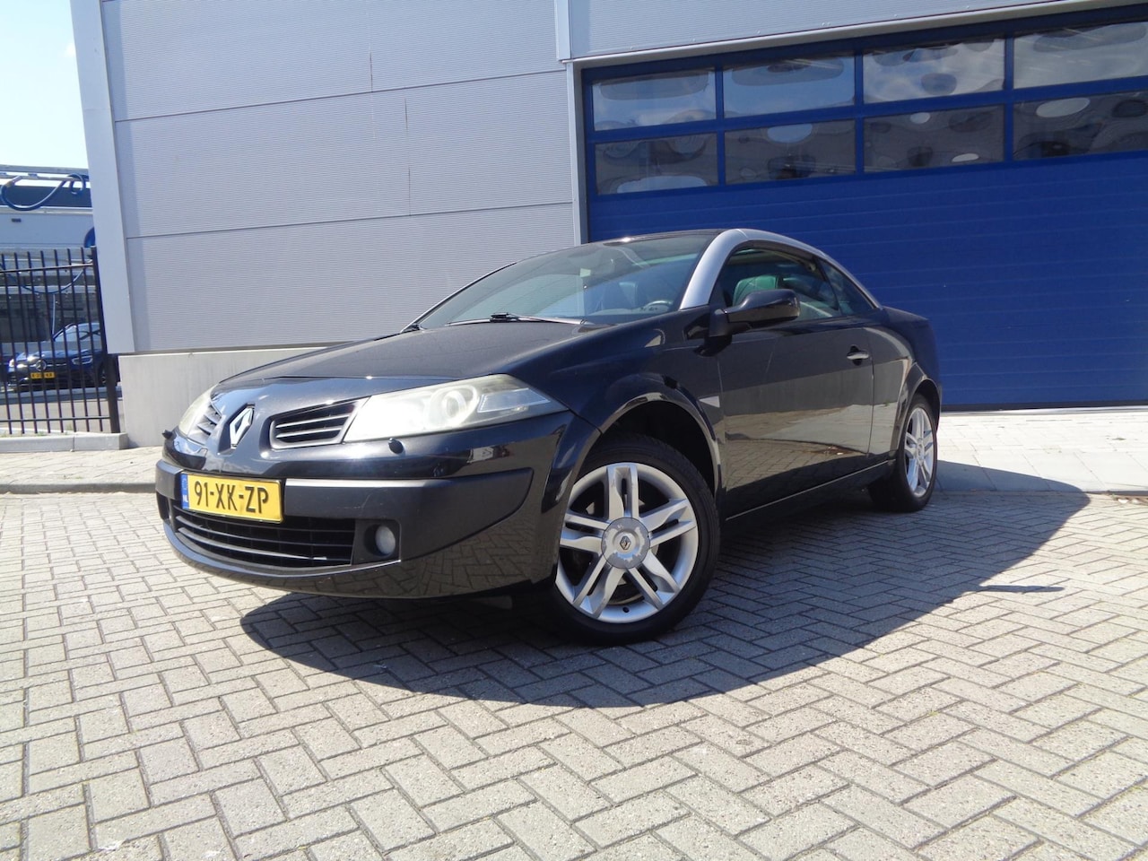 Renault Mégane coupé cabriolet - 2.0-16V Exception Airco! Leder! PANO! 145DKM NAP! CABRIO! 2007 - AutoWereld.nl