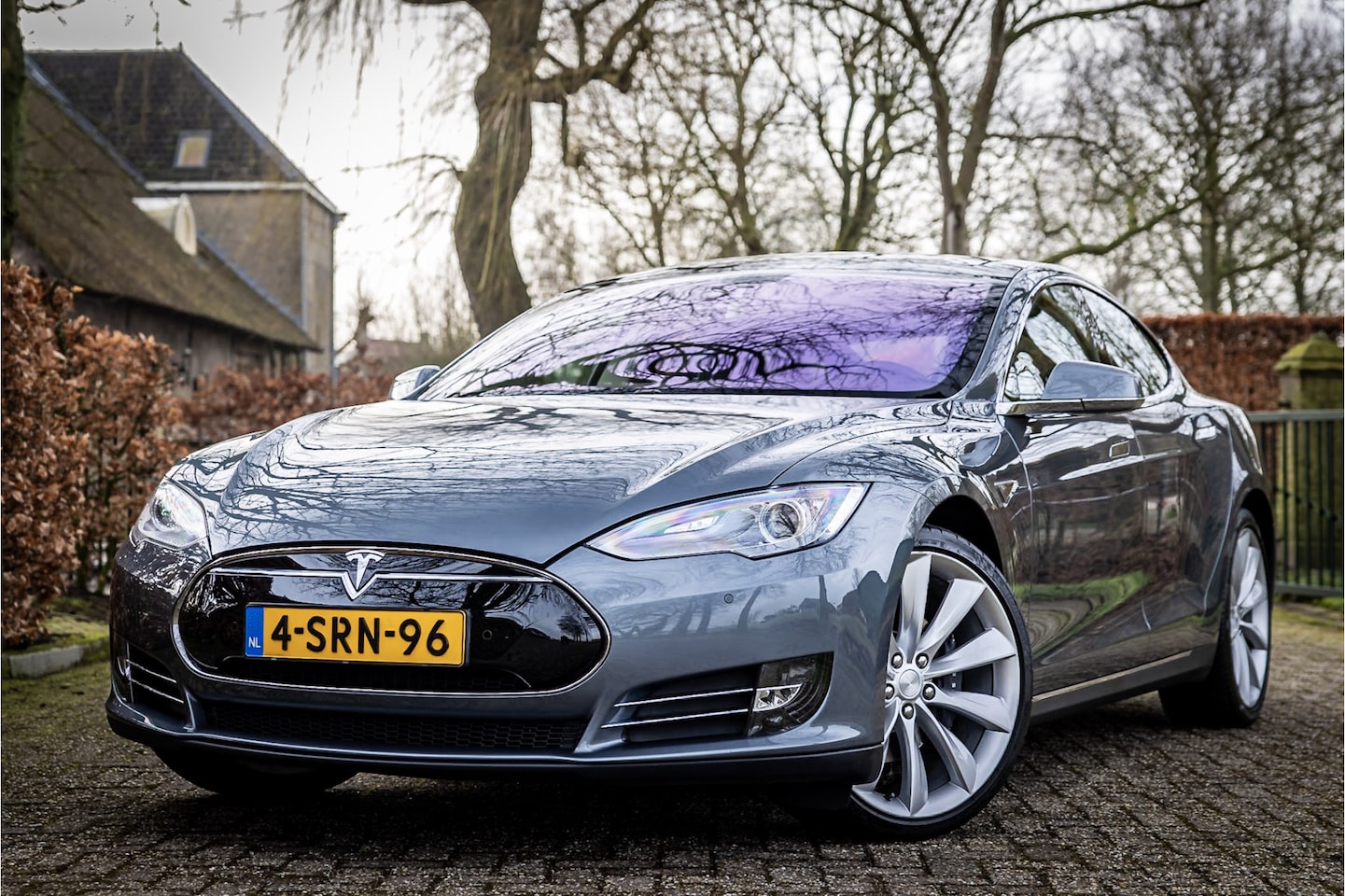 Tesla Model S - 85 Base Lifetime Free Supercharge Luchtvering Panorama - AutoWereld.nl