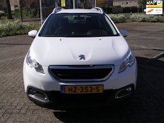 Peugeot 2008 - 1.2 PureTech Style met airco en cruise control