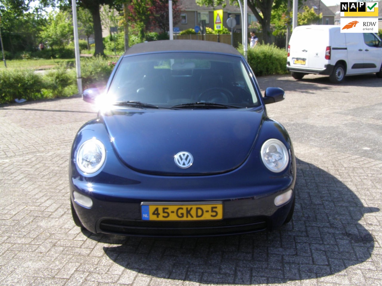 Volkswagen New Beetle Cabriolet - 2.0 Highline cruise control - AutoWereld.nl