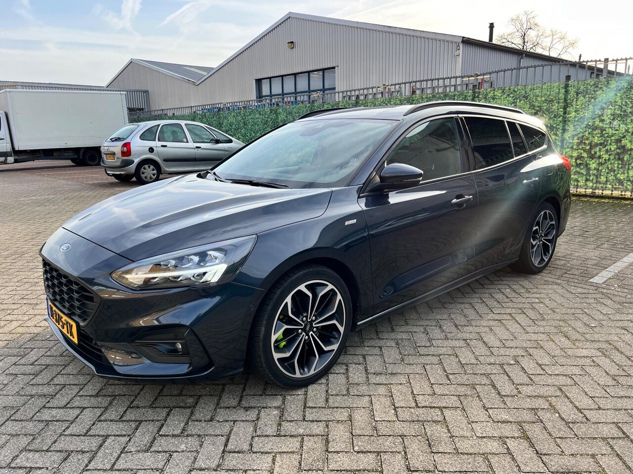 Ford Focus Wagon - 1.5 Automaat EcoBoost Vignale Airco/Navi - AutoWereld.nl