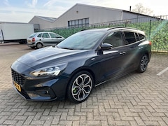 Ford Focus Wagon - 1.5 Automaat EcoBoost Vignale Airco/Navi