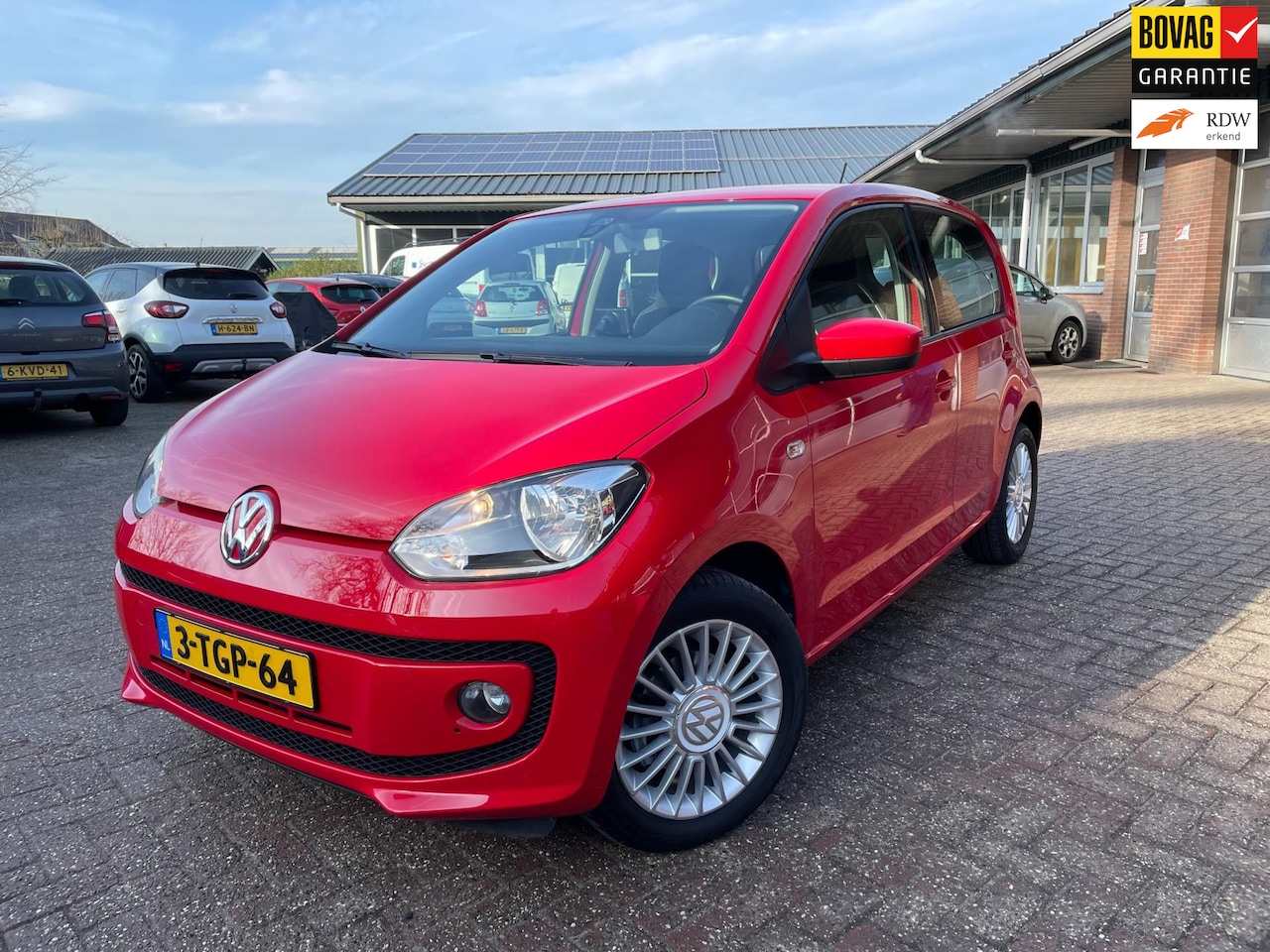 Volkswagen Up! - 1.0 high up! 1.0 high up!, Cruise, Navi, Airco, Pdc - AutoWereld.nl