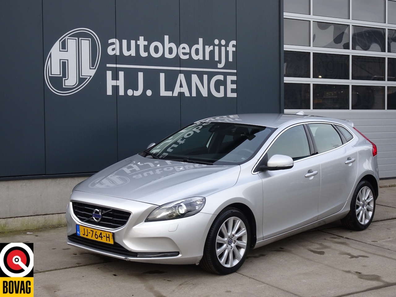 Volvo V40 - 2.0 T3 Momentum 2.0 T3 Momentum - AutoWereld.nl