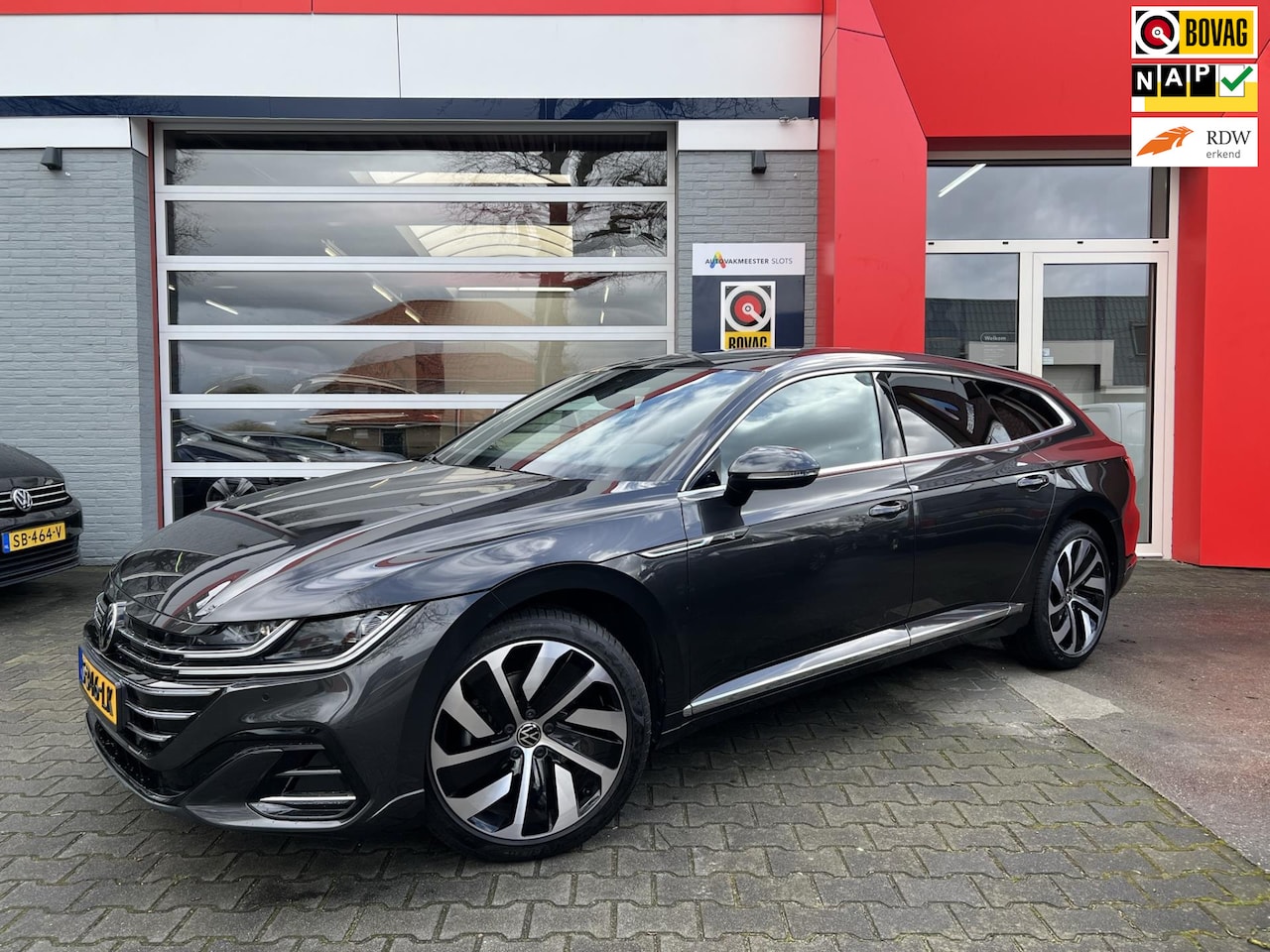 Volkswagen Arteon Shooting Brake - 1.4 TSI eHybrid R-Line Business 1.4 TSI eHybrid R-Line Business+ - AutoWereld.nl