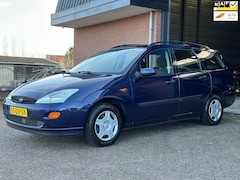 Ford Focus Wagon - 1.6-16V Trend APK, BOEKJES, NETTE AUTO