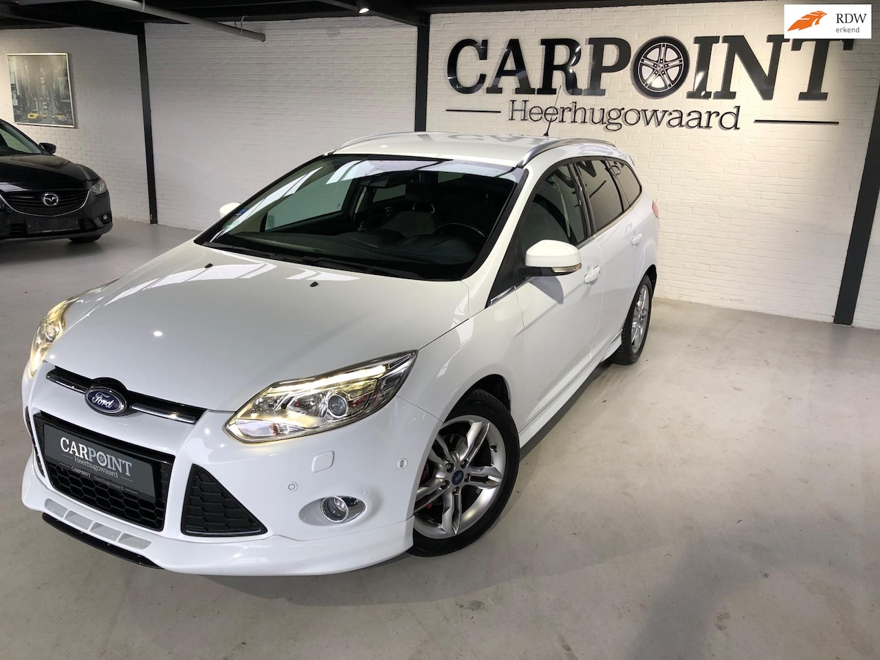 Ford Focus Wagon - 1.0 EcoBoost 125PK 2014 ST-Line Keyless Entry Xenon Cruise Clima Pdc Nette Auto - AutoWereld.nl