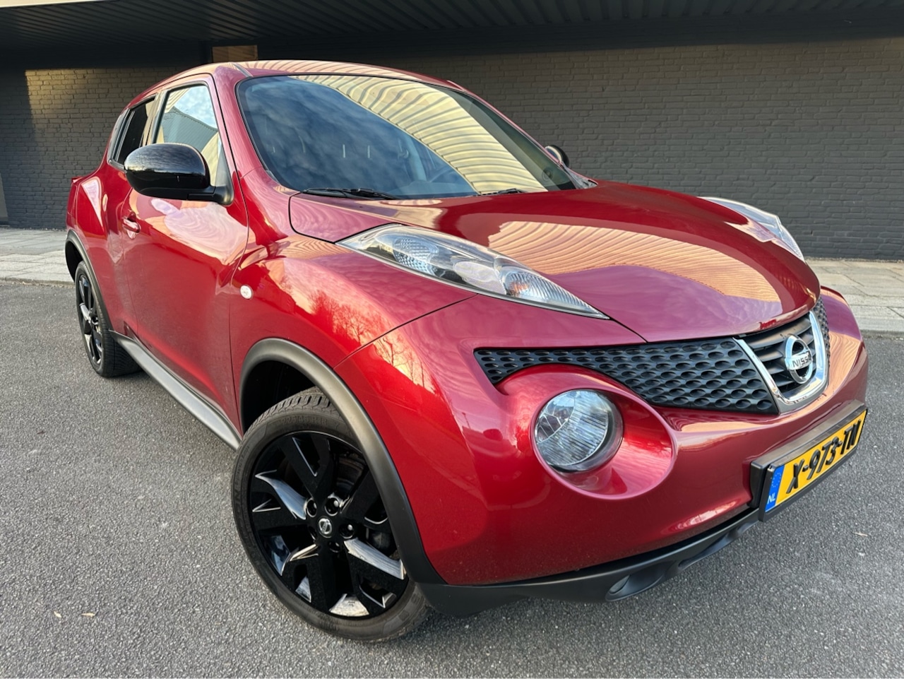 Nissan Juke - 1.6 Connect Ed. - AutoWereld.nl