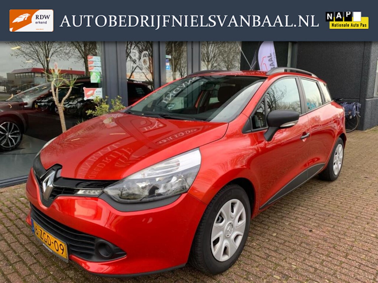 Renault Clio Estate - 0.9 TCe Authentique Airco/Cruise/112Dkm - AutoWereld.nl