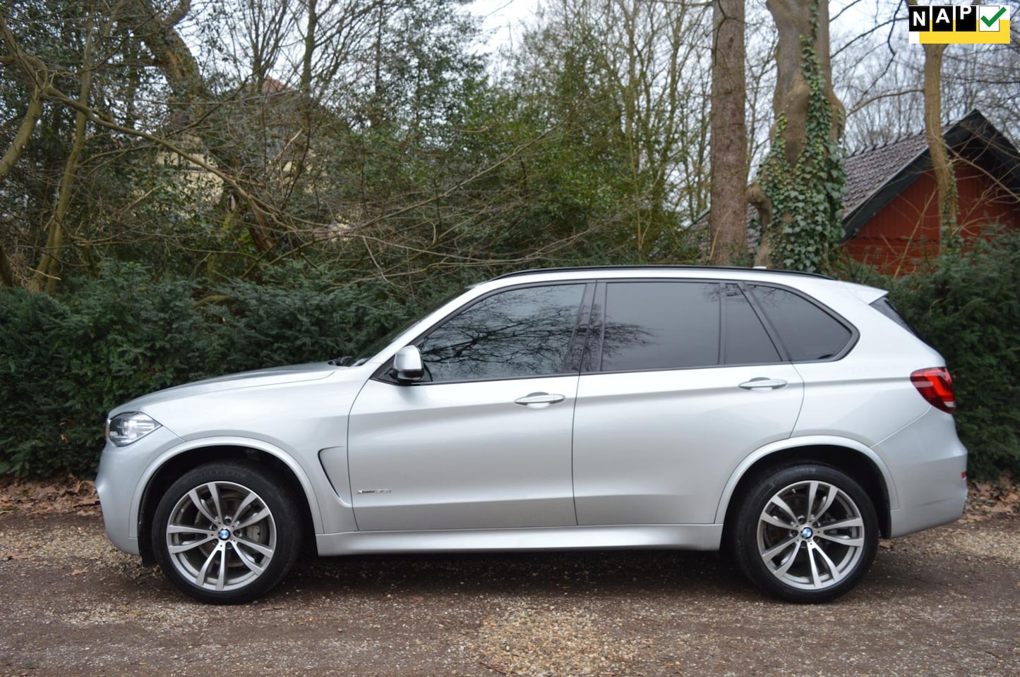 BMW X5 - XDrive35i High Exe M-pakket/panorama/dealer onderh - AutoWereld.nl