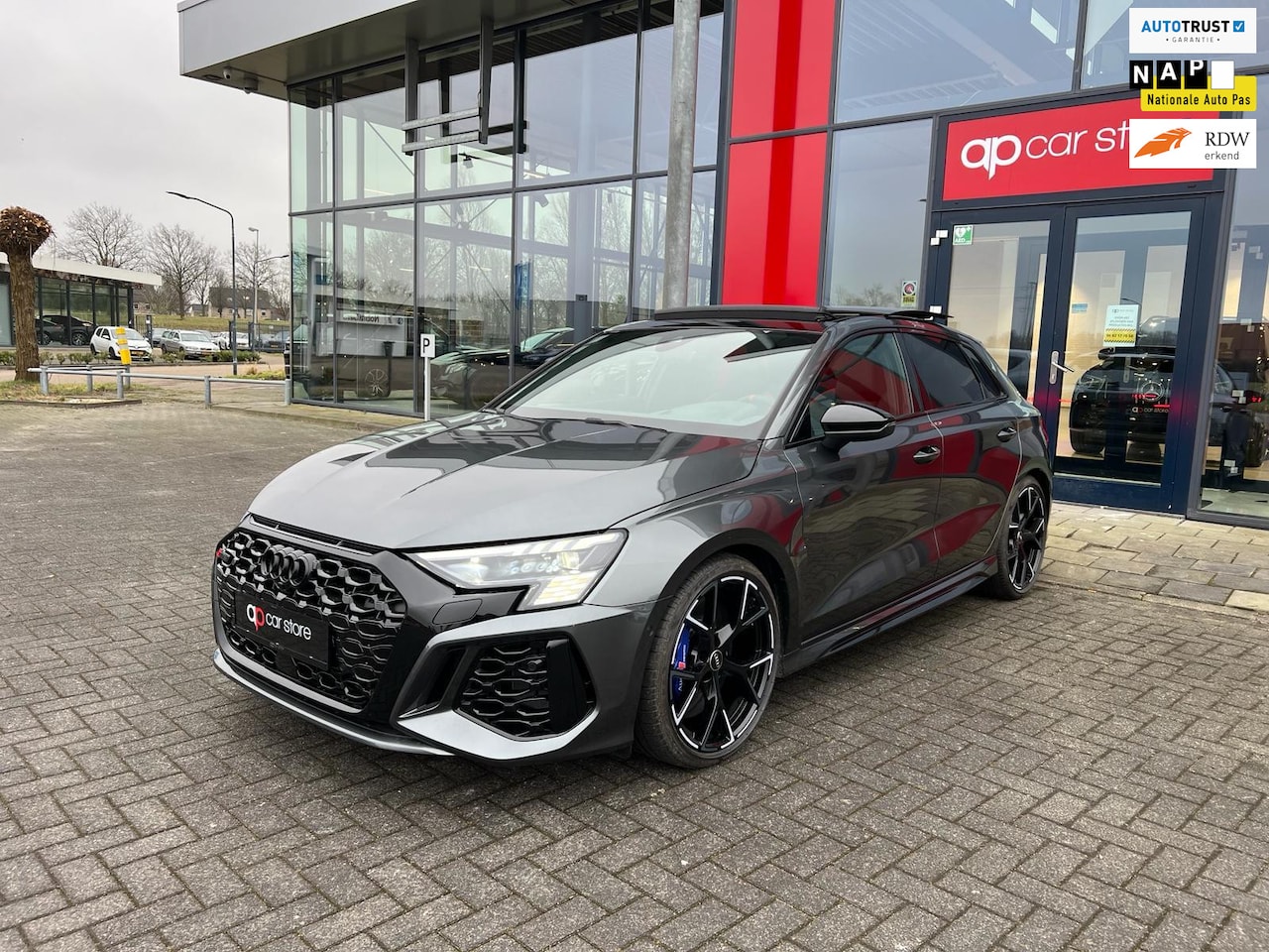 Audi A3 Sportback - 2.5 TFSI RS3 quattro 2.5 TFSI RS 3 quattro - AutoWereld.nl