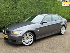 BMW 3-serie - 318i High Executive /AUTOMAAT/CLIMA/PDC/CRUISE/VELGEN/