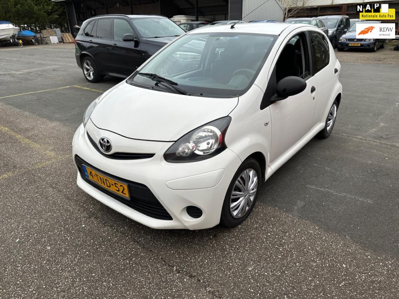 Toyota Aygo - 1.0 VVT-i Now AIRCO ELEC RAMEN DEALER OH APK NAP - AutoWereld.nl