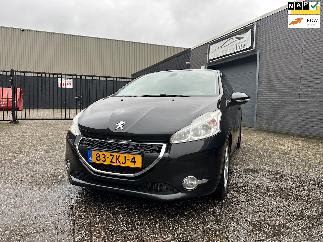 Peugeot 208 - 1.6 e-HDi Active Clima Cruise Navi PDC LM-Wielen APK NAP. - AutoWereld.nl