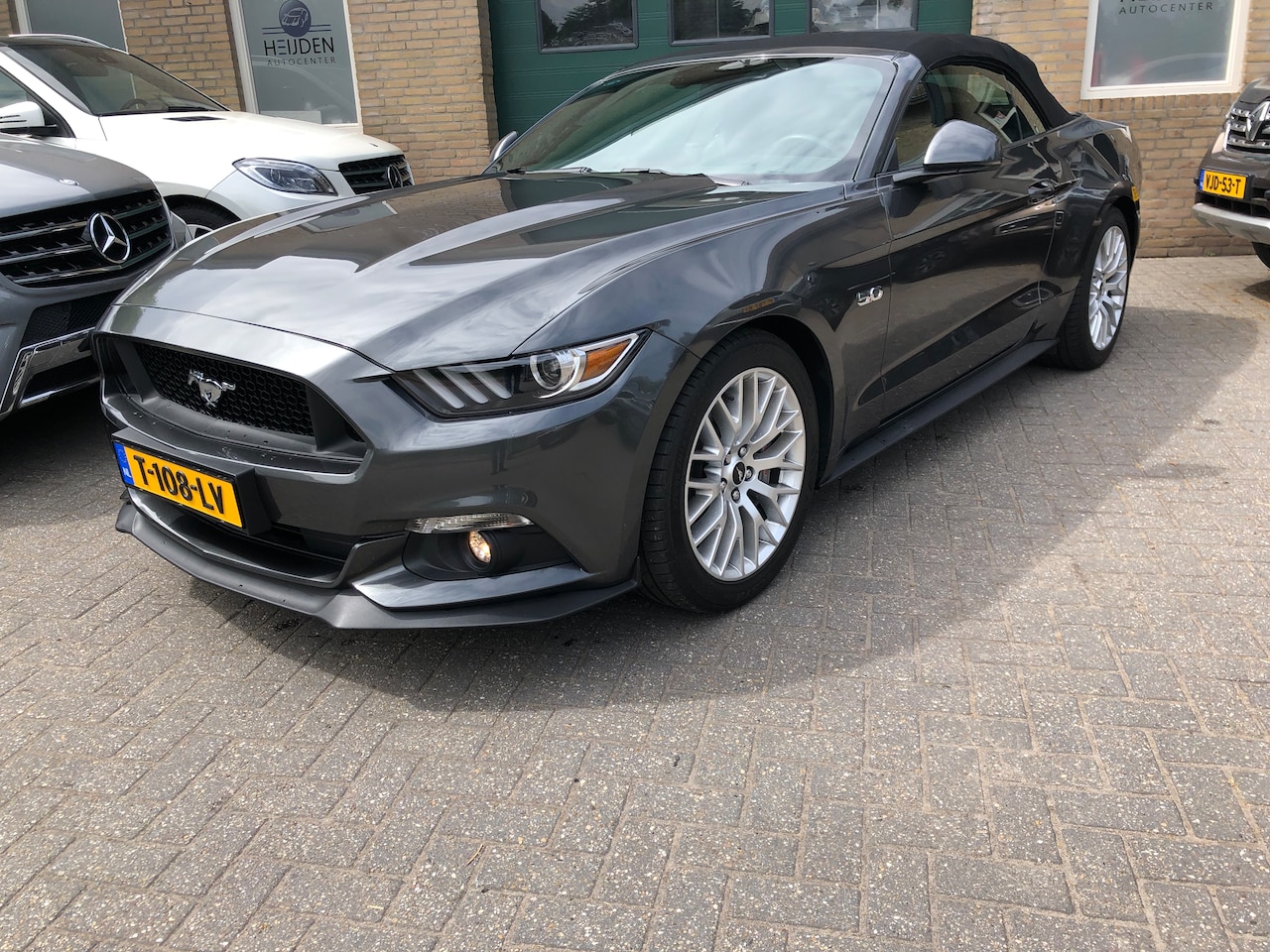 Ford Mustang Convertible - 5.0 GT v8 cabriolet full opties - AutoWereld.nl