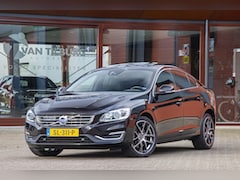 Volvo S60 - 2.0 T6 306 PK AWD R-DESIGN