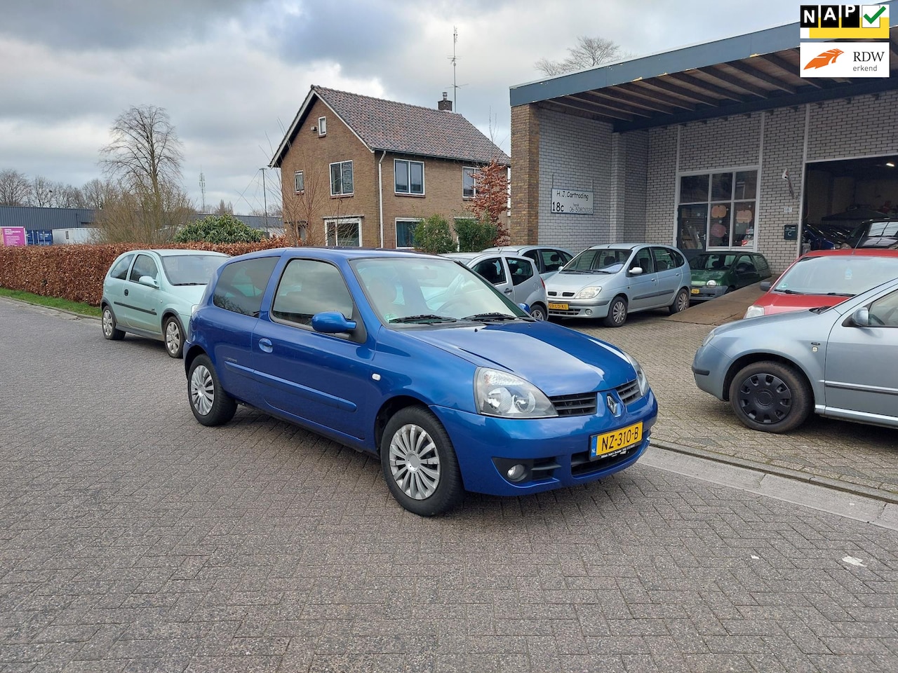 Renault Clio - 1.2-16V Campus 1.2-16V Campus - AutoWereld.nl