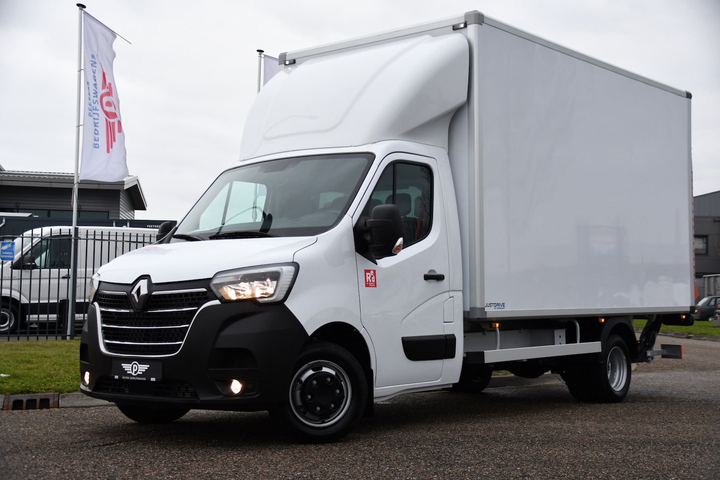 Renault Master - Bakwagen T35 2.3 dCi 165 L4 DL Energy Carplay, 165Pk, NAVI, Lat om Lat, Airco, Laadklep - AutoWereld.nl