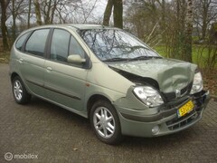 Renault Scénic - 1.6-16V Expression Automaat Airco Voorschade