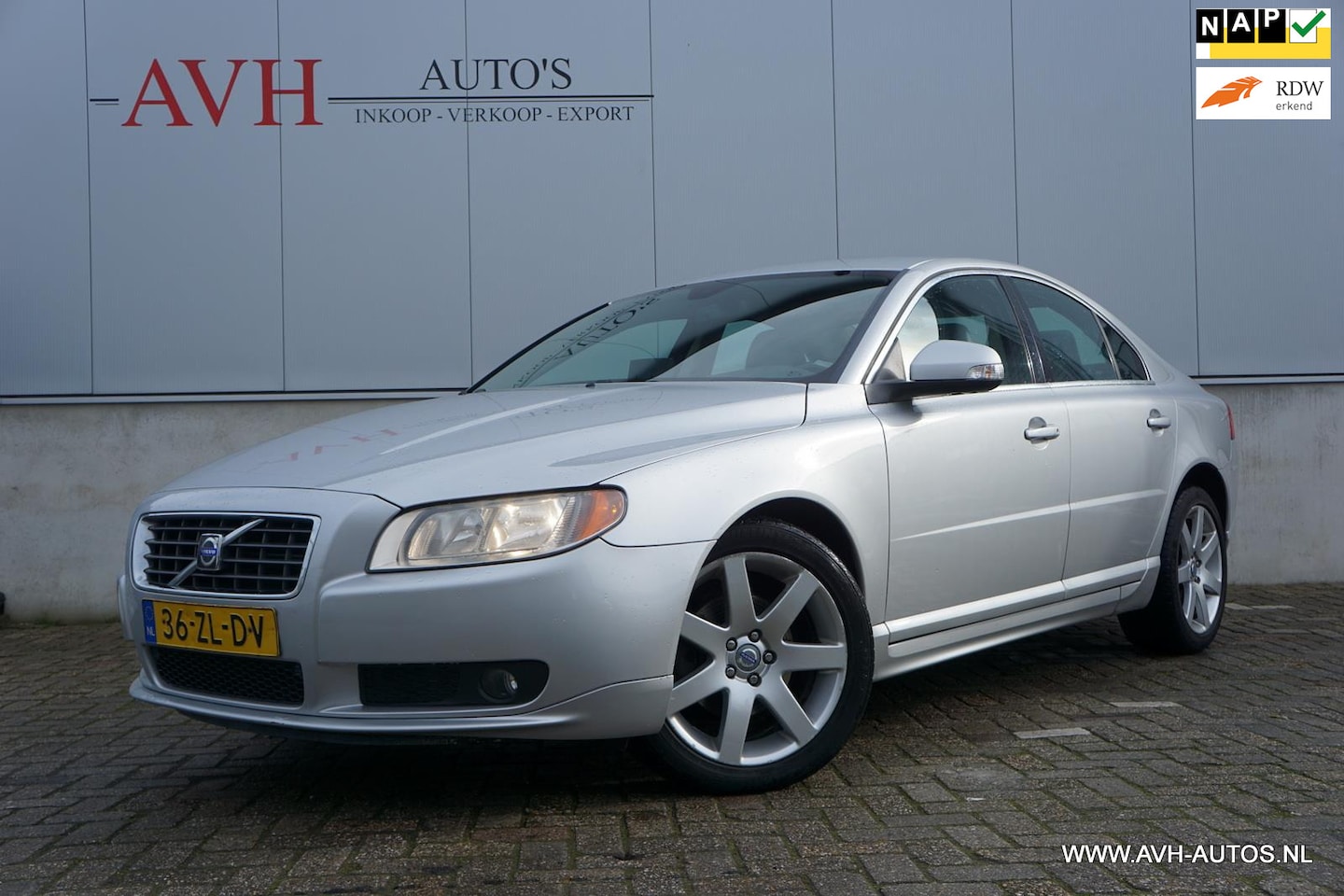 Volvo S80 - 2.5 T Momentum Automaat - AutoWereld.nl