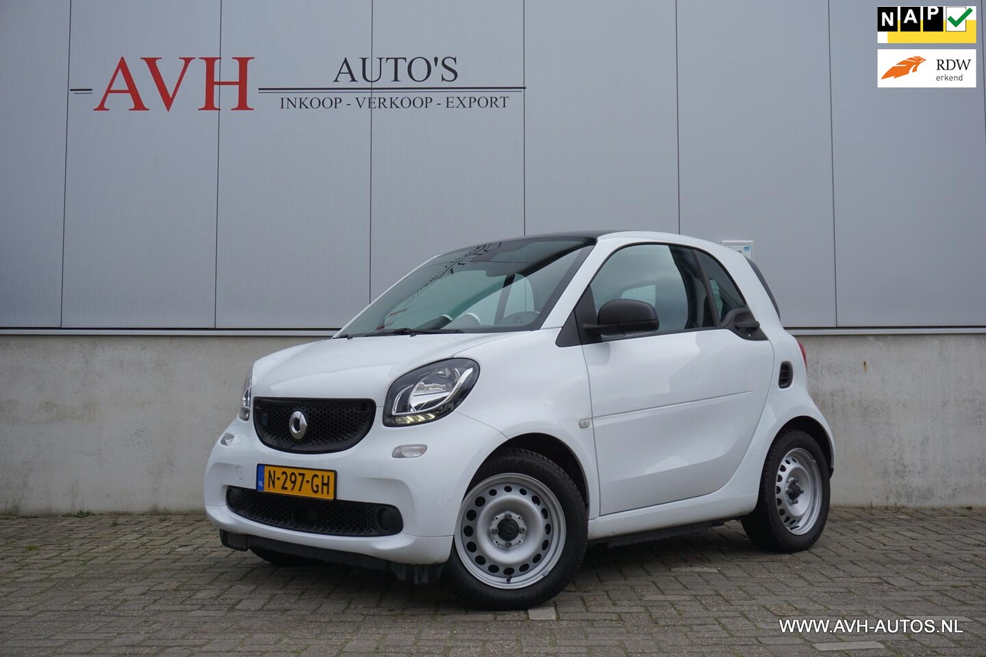 Smart Fortwo - electric drive Business Solutions PLUS Electric drive Business Solutions PLUS, Prijs incl. BTW! - AutoWereld.nl