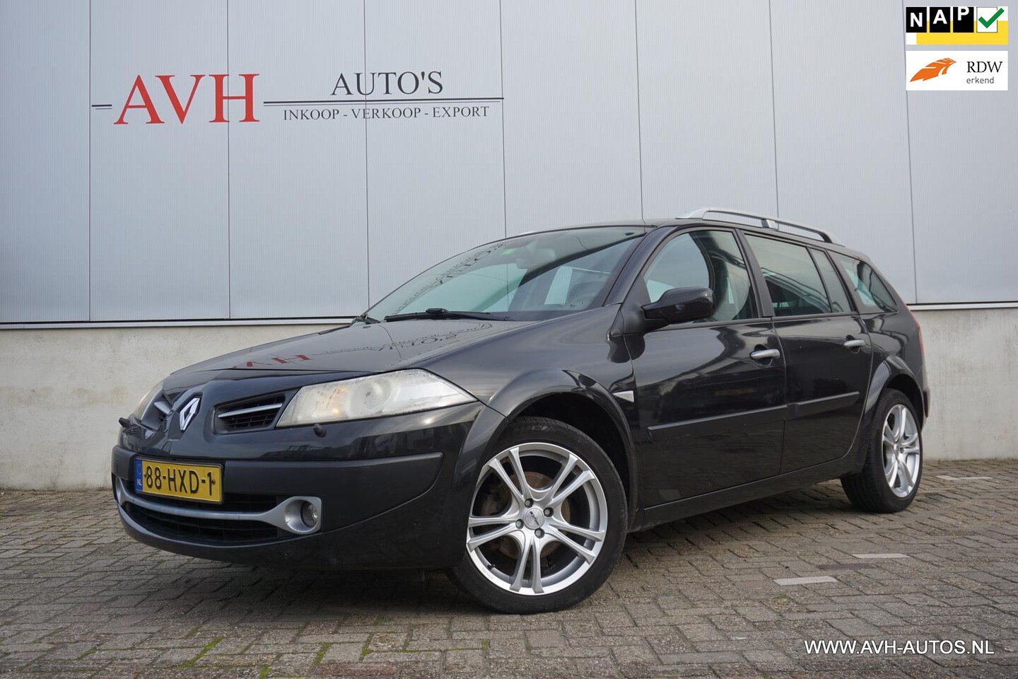 Renault Mégane Grand Tour - 2.0-16V Tech Line 2.0-16V Tech Line - AutoWereld.nl