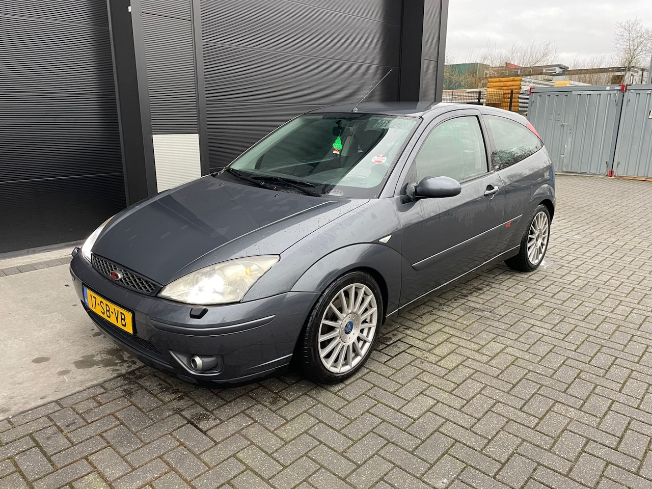 Ford Focus - 2.0-16V ST170 MEENEEMPRIJS! APK 28-12-2024 - AutoWereld.nl