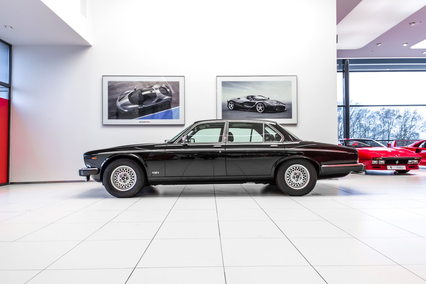 Jaguar XJ - 5.3 V12 Daimler - AutoWereld.nl