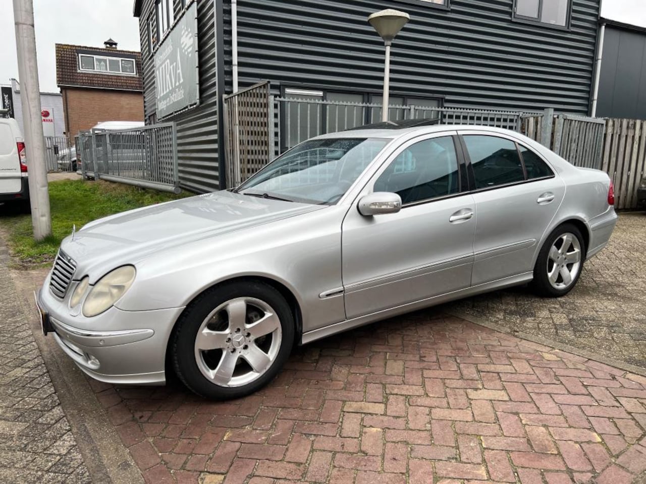 Mercedes-Benz E-klasse - 500 Elegance Airco/Navi/Leer/Schuifdak - AutoWereld.nl