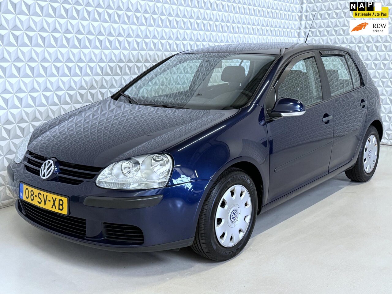 Volkswagen Golf - 1.6 FSI Turijn 5-deurs Airconditioning + Cruise control - AutoWereld.nl