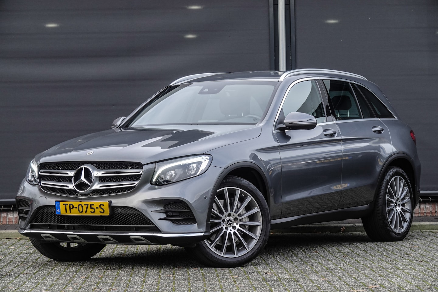 Mercedes-Benz GLC-klasse - 250 211Pk 9G-Tronic | AMG-Line | 4-Matic - AutoWereld.nl