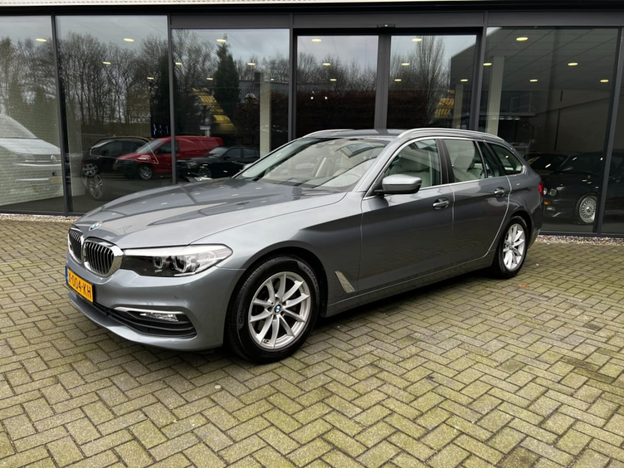 BMW 5-serie - 520I High Exe,Leer,NaviPro,LED,Elekt Trekhk,Stoelverw,Clima,Crui - AutoWereld.nl