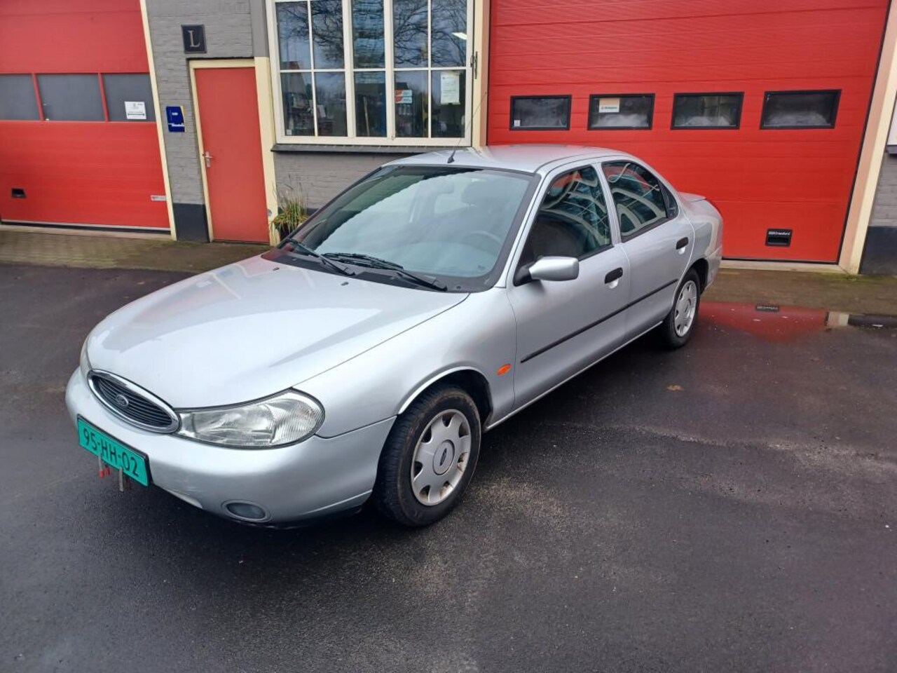 Ford Mondeo - 1.8 16v sedan met Gas G3 AUTOMAAT en 163567 km NAP - AutoWereld.nl