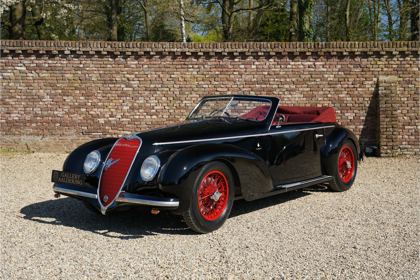 Alfa Romeo 6C - 2500 Sport Convertible Equipped with an engine block with a remarkable history (Giuseppe F - AutoWereld.nl