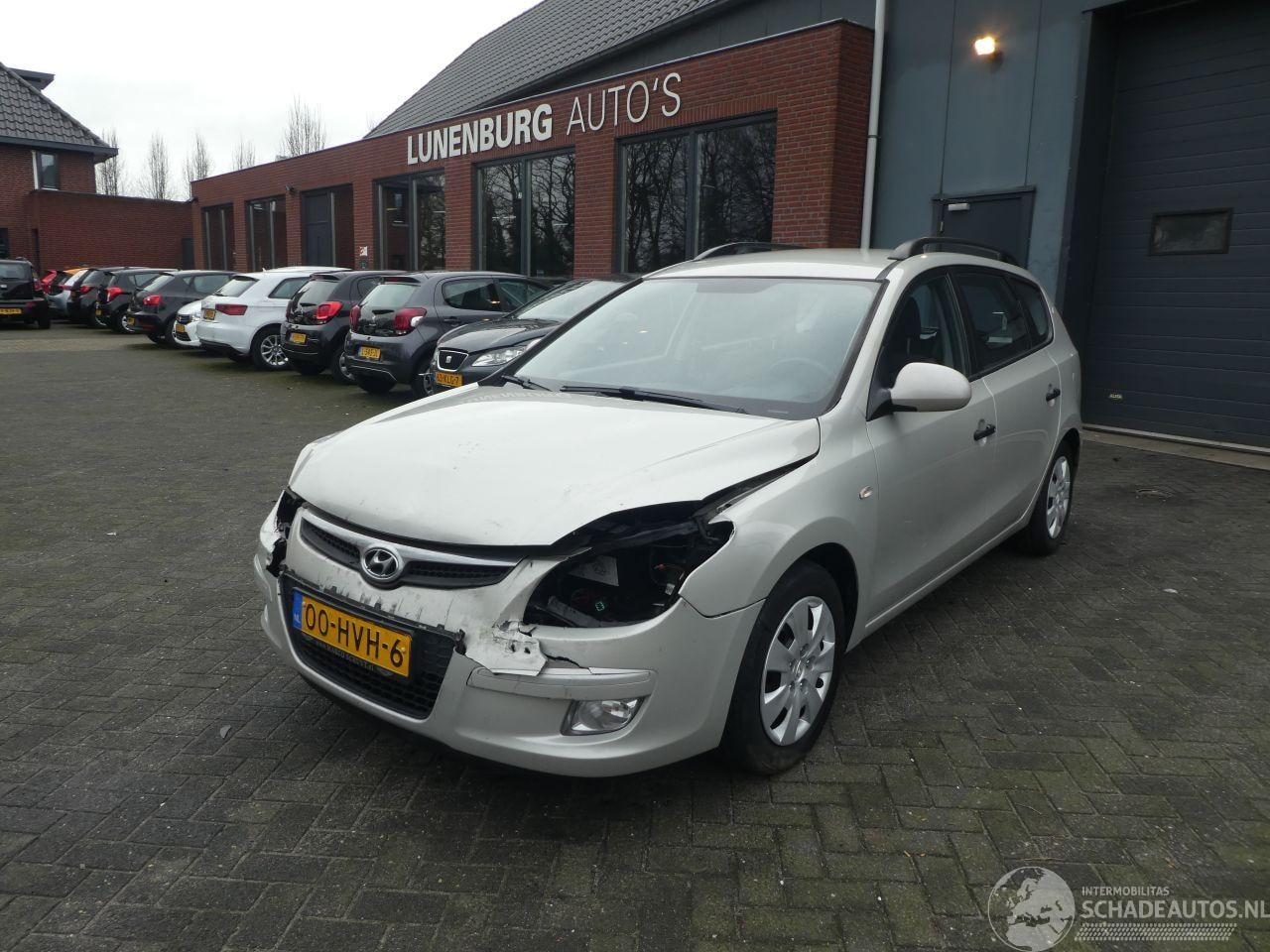 Hyundai i30 - 1.6i Active Cool - AutoWereld.nl