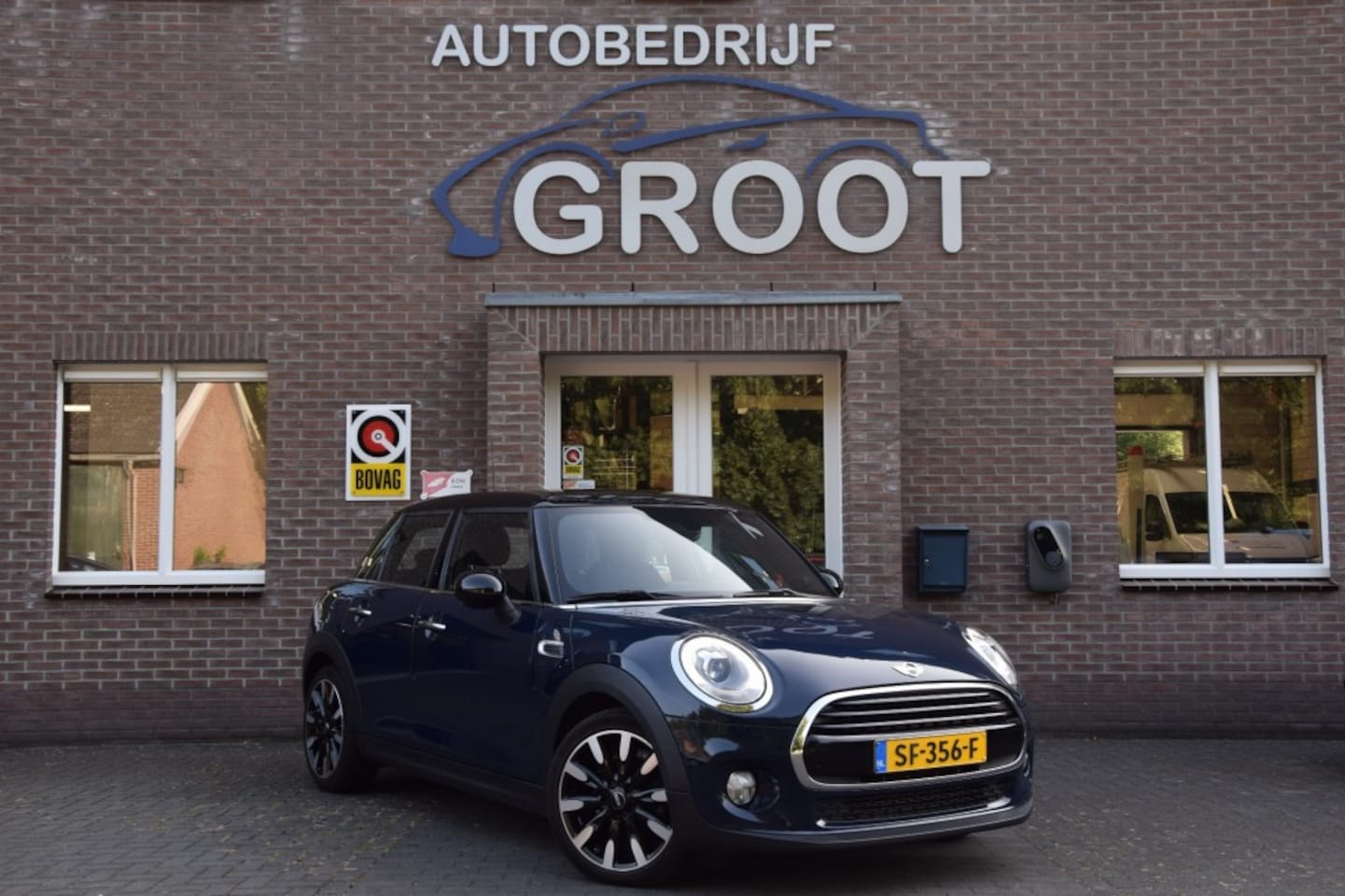 MINI Cooper - 1.5 136PK! COOPER  SPORTSTOELEN/LED/NAVI - AutoWereld.nl