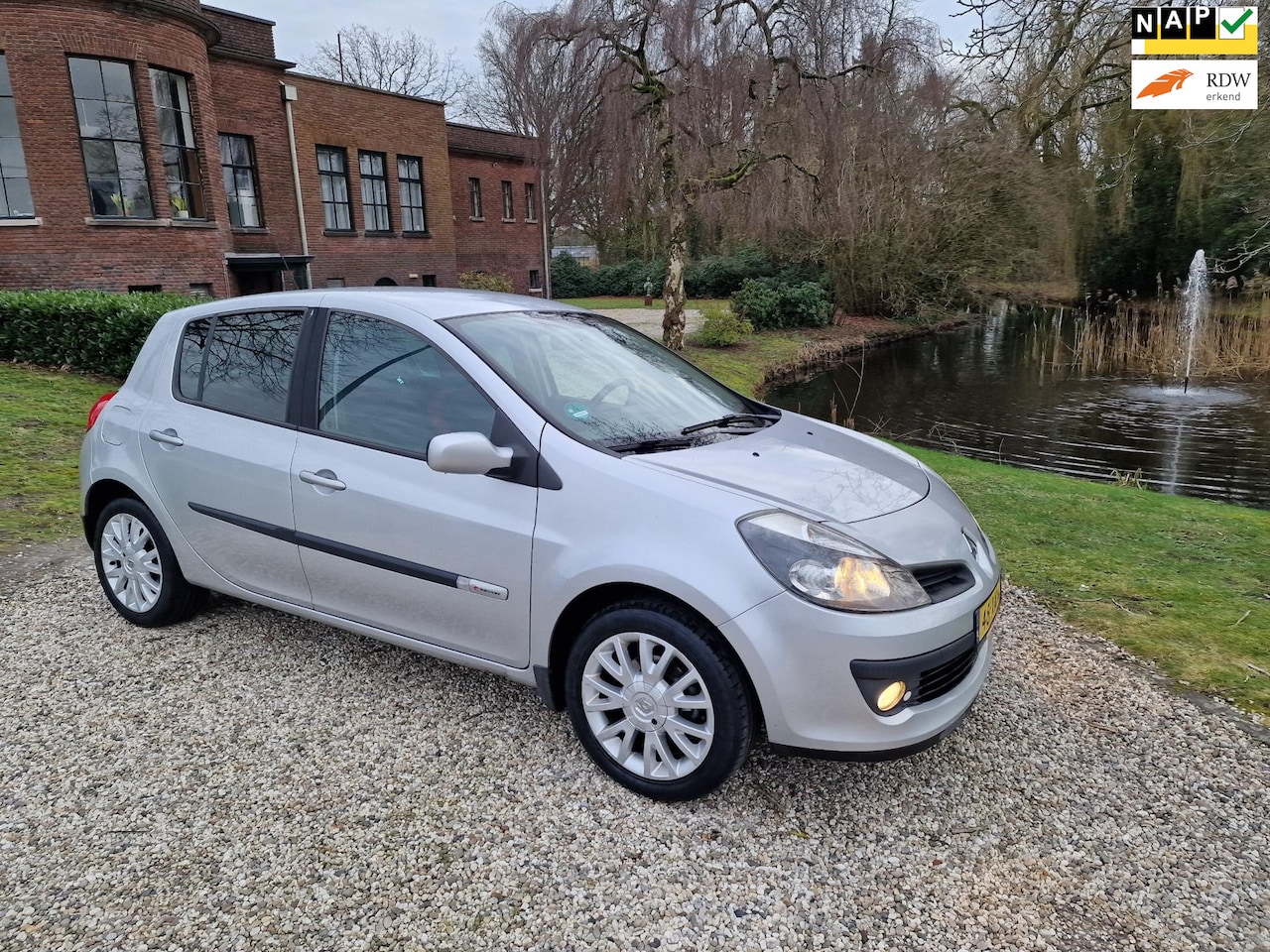 Renault Clio - 1.4-16V Rip Curl 5-deurs AIRCO - AutoWereld.nl