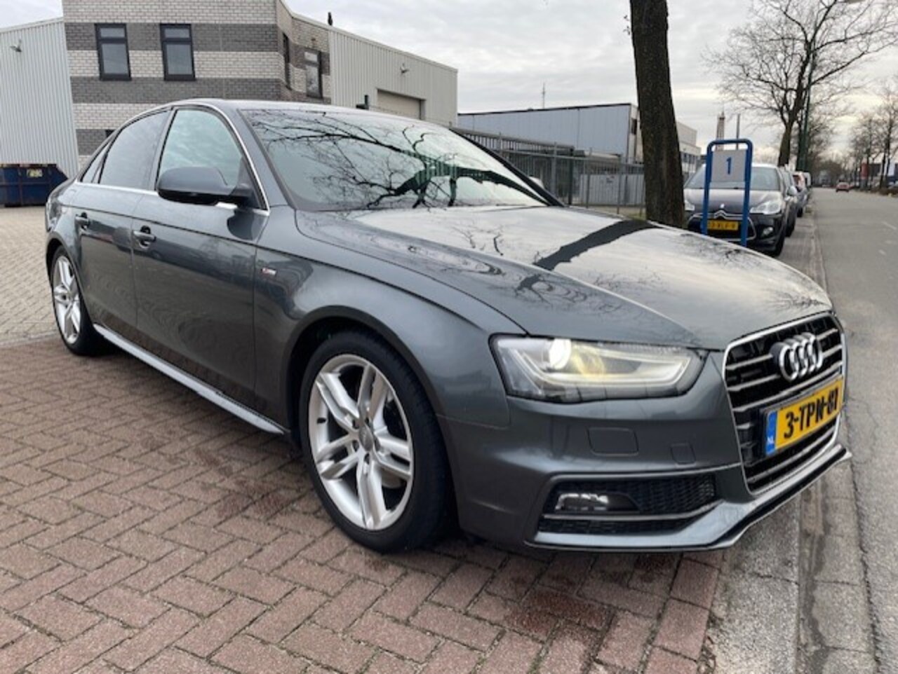 Audi A4 Limousine - 1.8 TFSI 170pk Sport Edition Automaat S-Line Airco/ECC,Navigatie - AutoWereld.nl