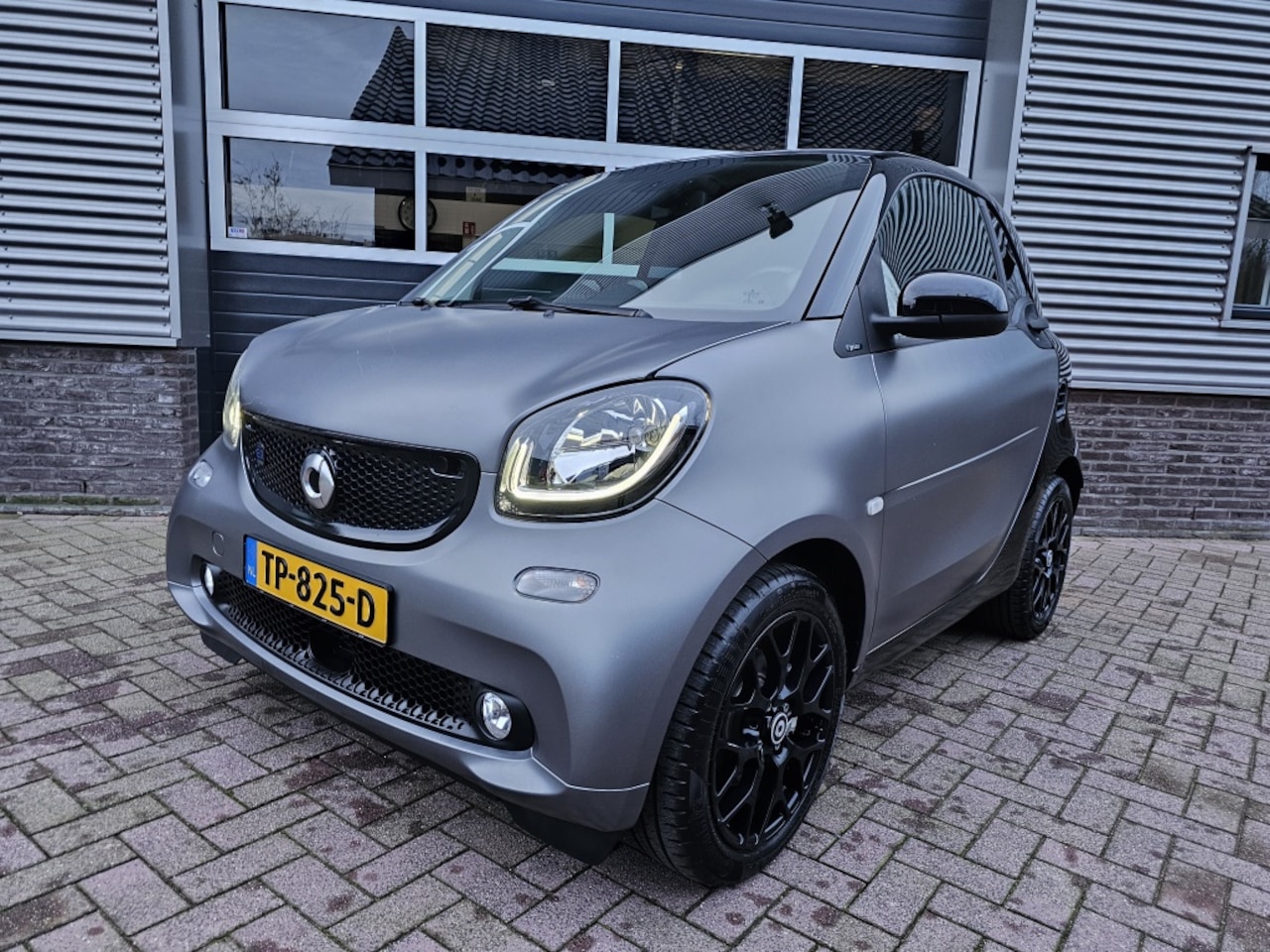 Smart Fortwo - | NL auto | Airco | Cruise c electric - AutoWereld.nl