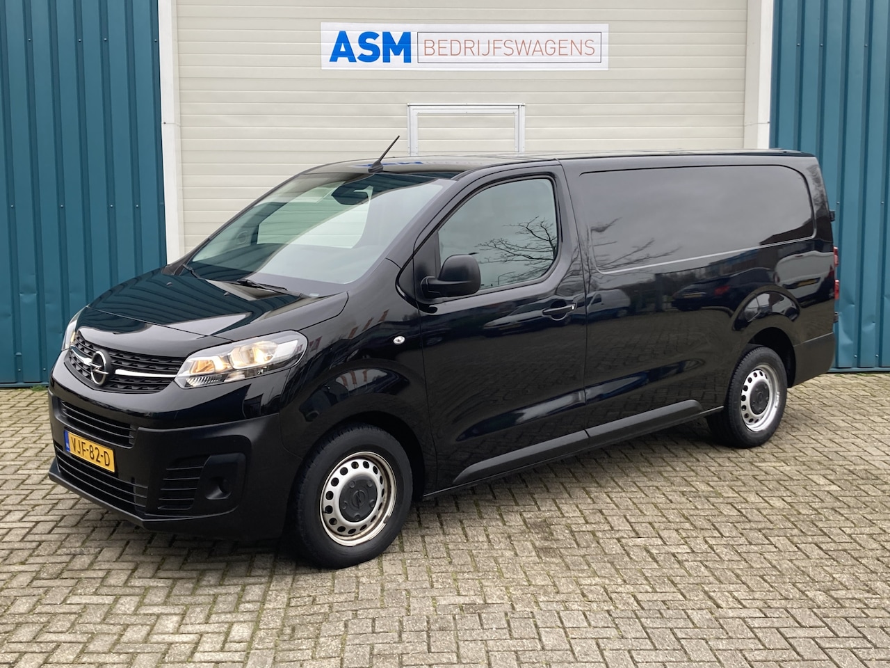 Opel Vivaro - 2.0 123Pk CDTI L2H1 Edition / Cruise / Airco / DIVERSE STORINGEN / Trekhaak - AutoWereld.nl