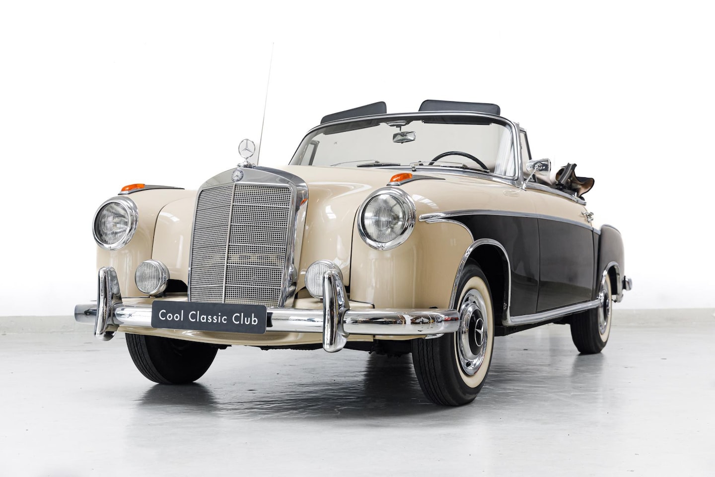 Mercedes-Benz 220 - SE Ponton - German Delivered- Matching numbers - AutoWereld.nl