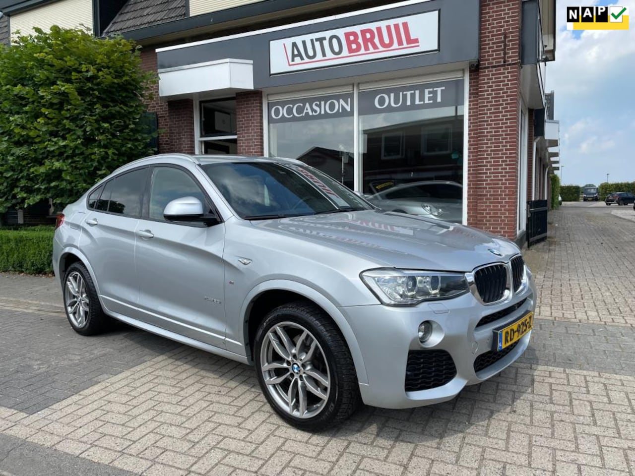 BMW X4 - XDrive20i High Executive M Sport Edition / Leder / Trekh / Ned auto - AutoWereld.nl