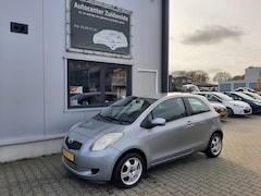 Toyota Yaris - 1.3 VVTi Sol airco cv nap apk 10-2025 nw model