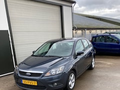 Ford Focus - 1.6 Comfort Nieuwe distriebutiesnaar +waterpomp