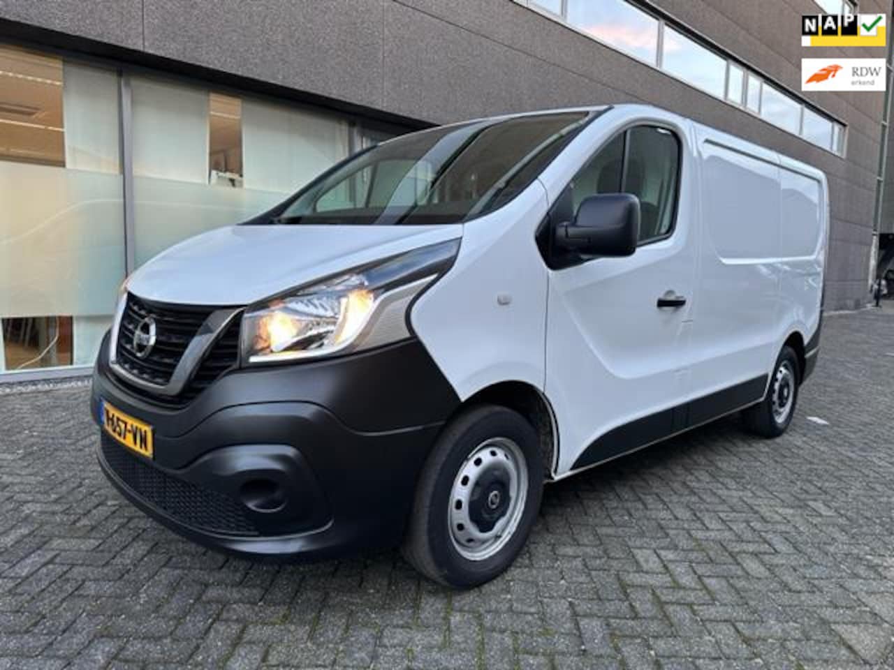 Nissan nv300 - 1.6 dCi L1H1 AIRCO EX BTW.BJ 2-2019 APK 2-2024 - AutoWereld.nl