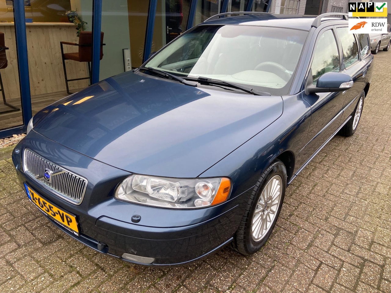 Volvo V70 - 2.5T 210PK AWD Automaat Edition Classic - AutoWereld.nl