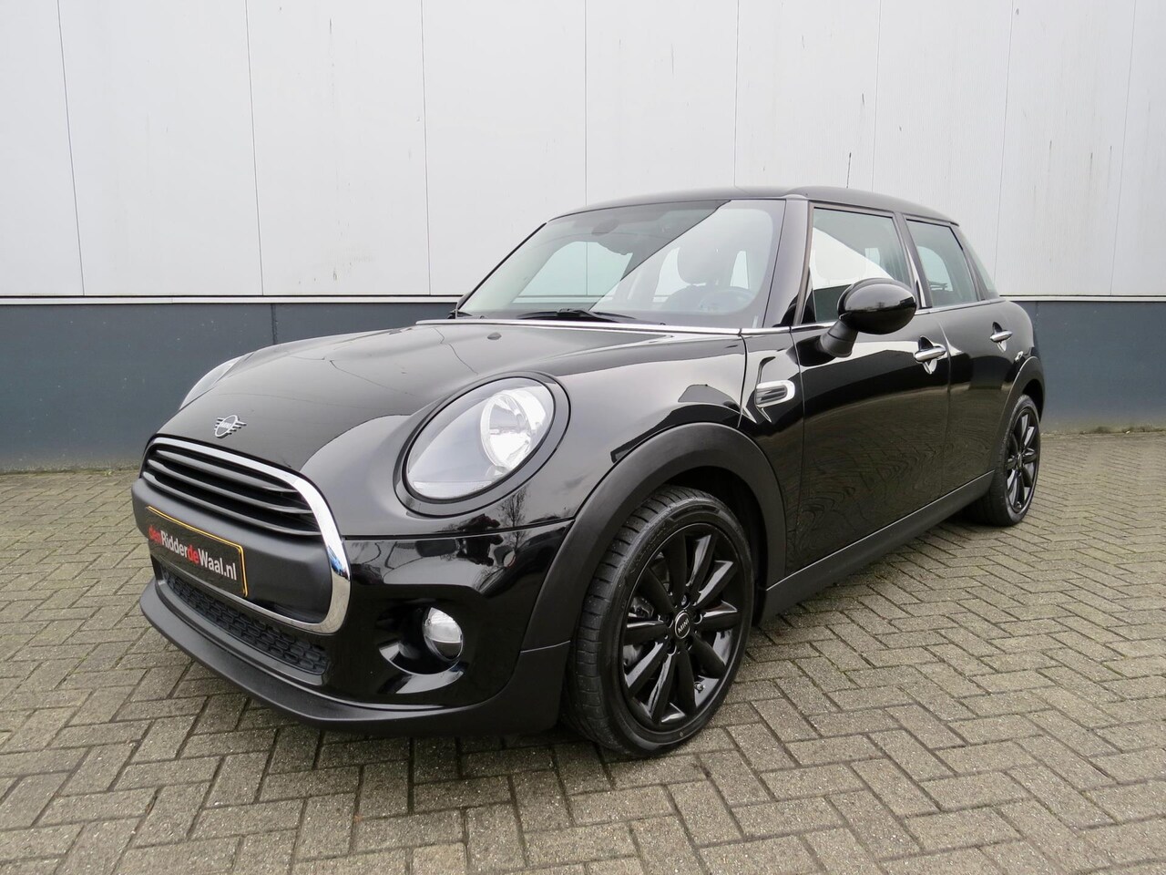 MINI One - 1.5 Business Edition *Navi *Cruise *Carplay - AutoWereld.nl