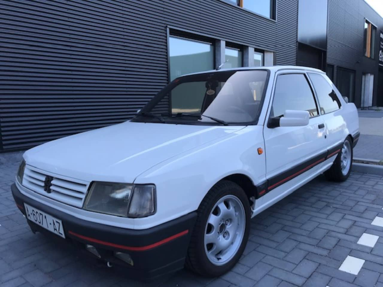 Peugeot 309 - 1.9 GTI 1.9 GTI 130PK - AutoWereld.nl