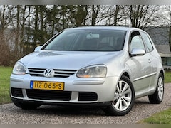 Volkswagen Golf - 1.6 Sportline